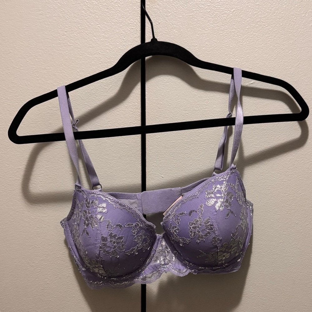Victoria’s Secret NWOT Dream Angels Lace Lined Bra 34DD Full Coverage Underwire